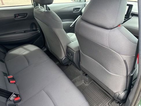 Used 2024 Toyota Corolla Cross LE FWD image 17