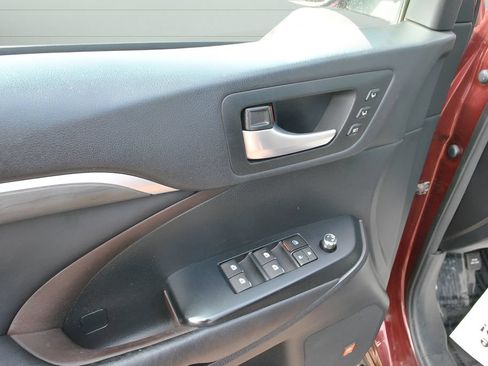 Used 2017 Toyota Highlander Limited AWD/4WD image 14