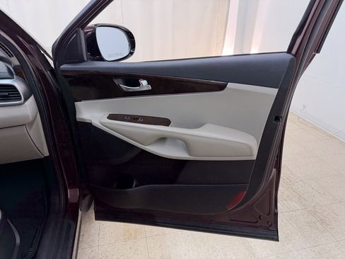 Used 2018 Kia Sorento LX image 8