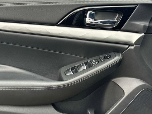 Used 2021 Nissan Maxima 3.5 SV w/ Floor Mat Group image 16