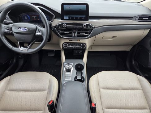 Used 2020 Ford Escape Titanium image 7