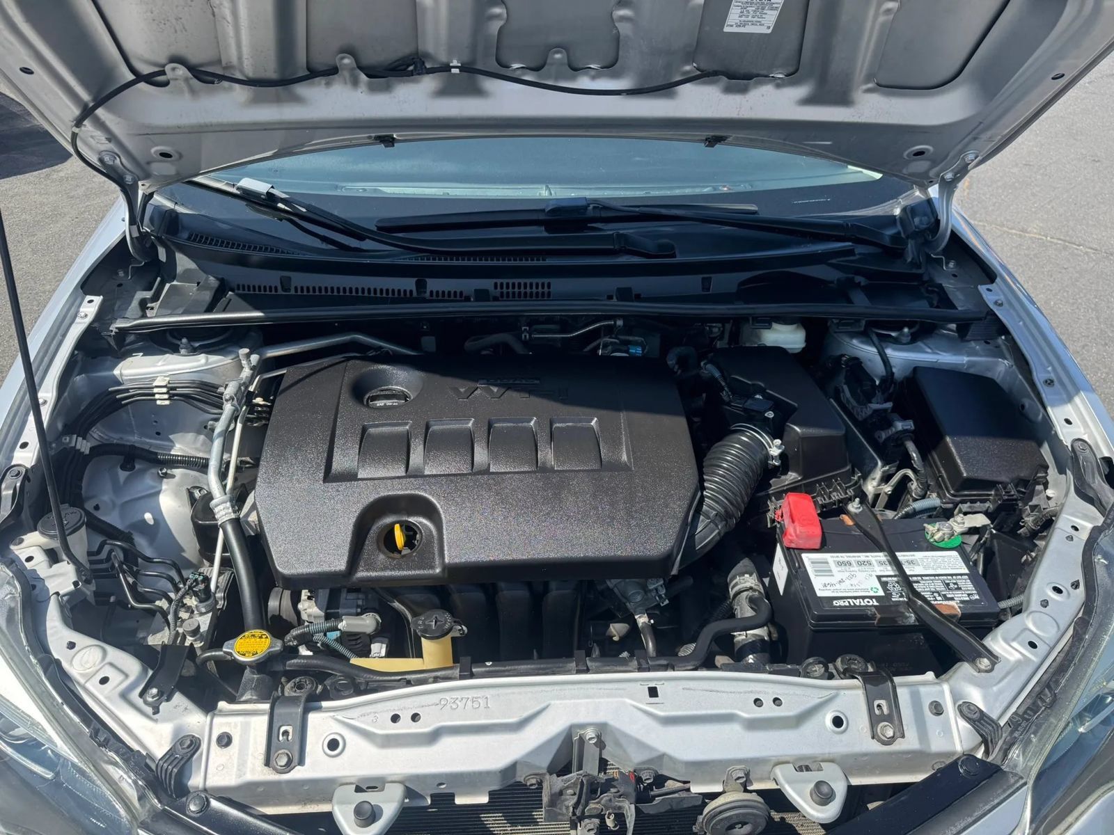 Used 2017 Toyota Corolla SE w/ Carpet Mat Package (TMS) FWD image 16