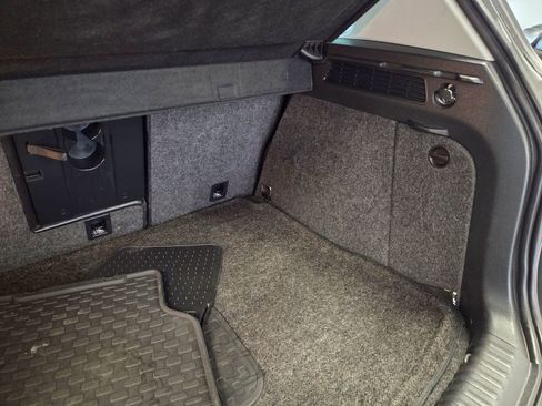 Used 2016 Volkswagen Tiguan SEL image 48