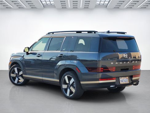 Used 2025 Hyundai Santa Fe Limited image 6