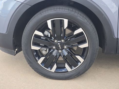 Used 2024 Kia Telluride SX FWD image 29