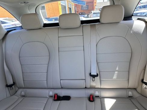 Used 2022 Mercedes-Benz GLC 300 image 8