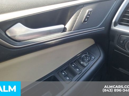 Used 2024 Ford Edge SEL image 35