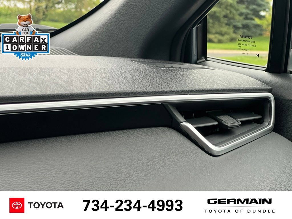 Used 2024 Toyota Corolla Cross AWD Hybrid image 18