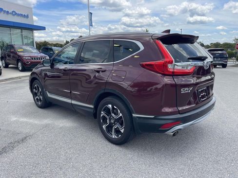 Used 2018 Honda CR-V Touring image 4
