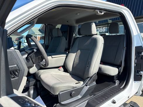 Used 2017 Ford F250 XL w/ Power Equipment Group AWD/4WD image 2