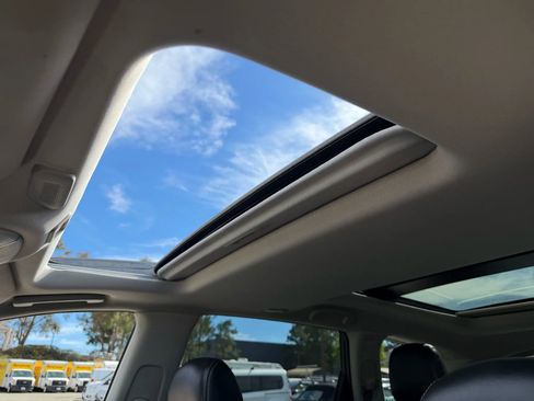 Used 2019 INFINITI QX60 Luxe w/ Sensory Package image 18