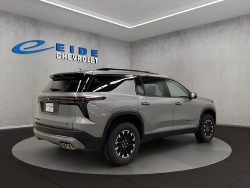 New 2026 Chevrolet Traverse Z71 w/ Enhanced Driving Package image 3