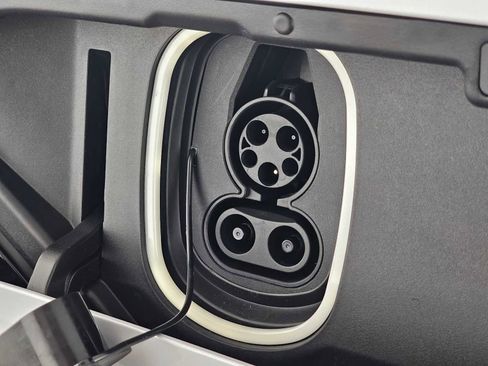 Used 2026 Cadillac Lyriq Luxury w/ LPO, Floor Liner Package RWD image 23