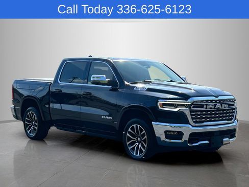 Used 2025 RAM 1500 Limited AWD/4WD image 7
