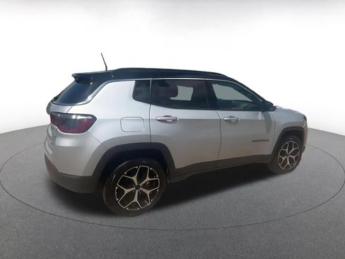 Used 2025 Jeep Compass Limited AWD/4WD image 15