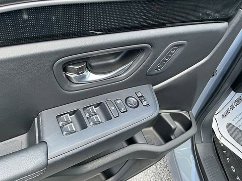 Used 2025 Honda Pilot Elite image 17