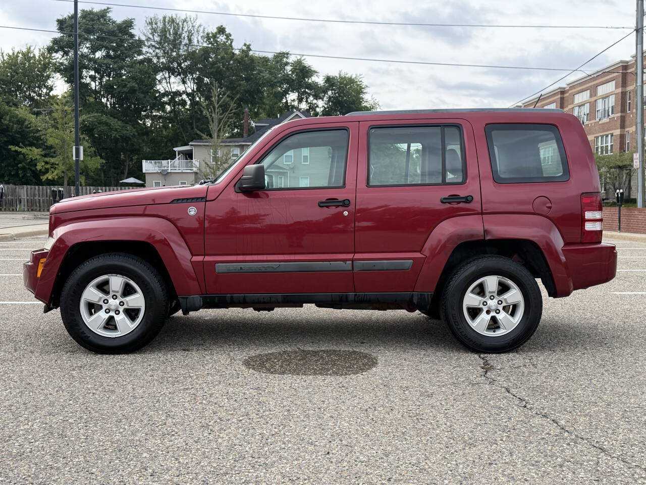 Used 2012 Jeep Liberty Sport AWD/4WD image 19