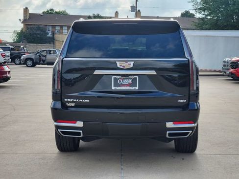 Used 2025 Cadillac Escalade ESV Premium Luxury w/ LPO, Floor Liner Package AWD/4WD image 13