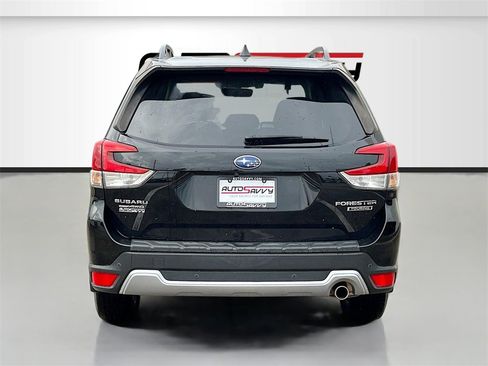 Used 2021 Subaru Forester Touring image 6