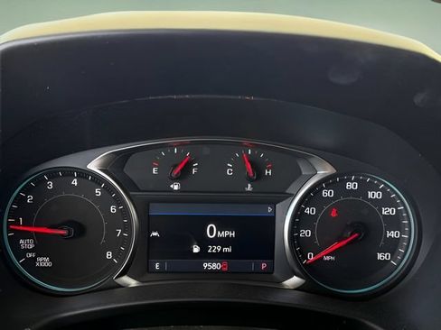 Used 2024 Chevrolet Equinox RS FWD image 23