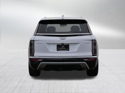 Used 2026 Cadillac Vistiq Luxury w/ LPO, Floor Liner Package AWD/4WD image 5