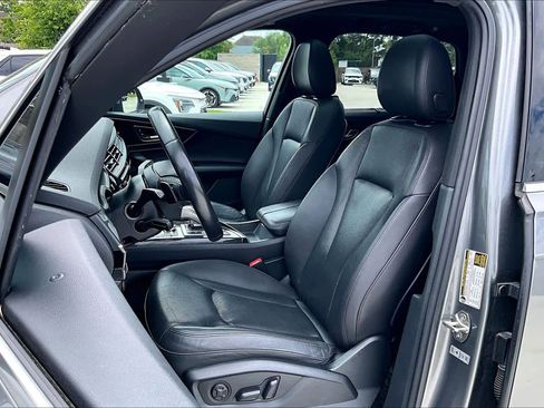 Used 2017 Audi Q7 3.0T Premium Plus w/ Premium Plus Package AWD/4WD image 8