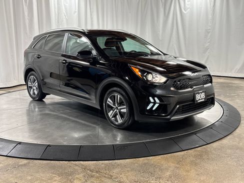 Certified 2022 Kia Niro LXS w/ Digital Cluster Package FWD image 10
