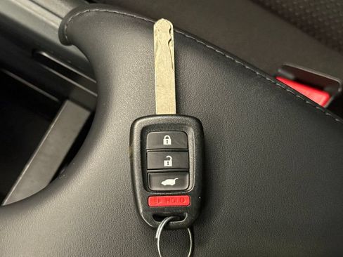 Used 2019 Honda HR-V LX image 17
