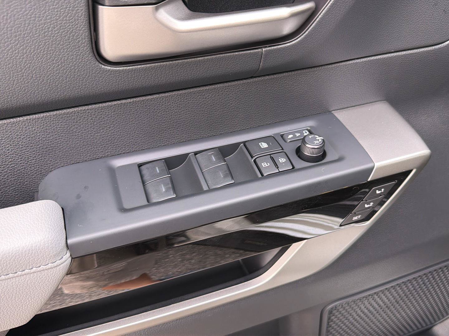 New 2026 Toyota Sequoia Limited AWD/4WD image 33