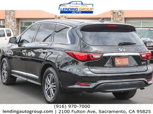 Used 2018 INFINITI QX60 image 2