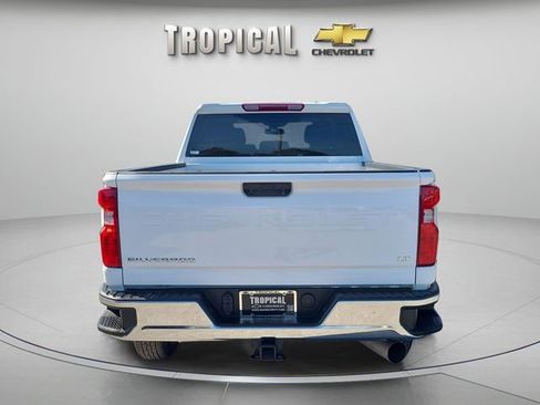Used 2025 Chevrolet Silverado 2500 LT w/ Convenience Package image 5