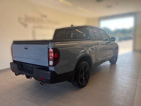 Certified 2025 Honda Ridgeline Black Edition image 2