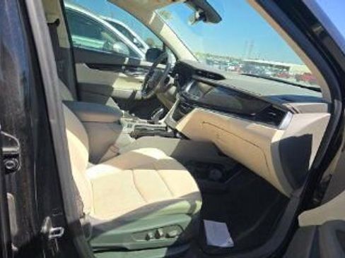 Used 2020 Cadillac XT6 Premium Luxury FWD image 9