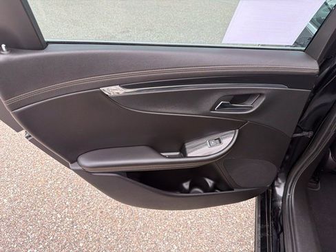 Used 2016 Chevrolet Impala LTZ w/ Enhanced Convenience Package FWD image 15