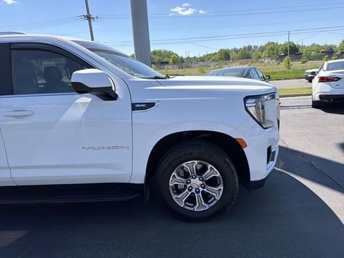 Used 2021 GMC Yukon SLE image 2