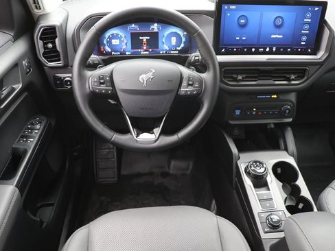 Used 2025 Ford Bronco Sport Badlands image 14