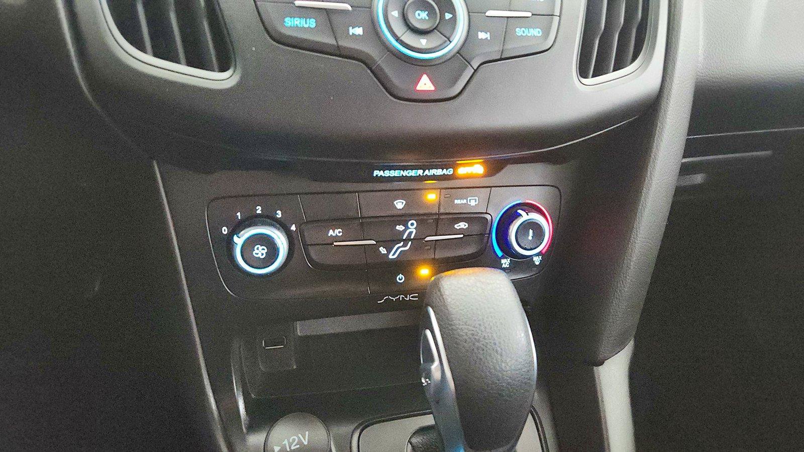 Used 2018 Ford Focus SE FWD image 44
