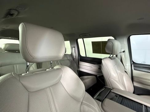 Used 2022 Jeep Wagoneer Series I image 33