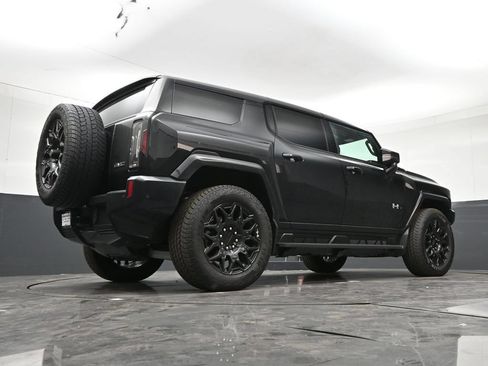 Used 2025 GMC Hummer EV 2X AWD/4WD image 28