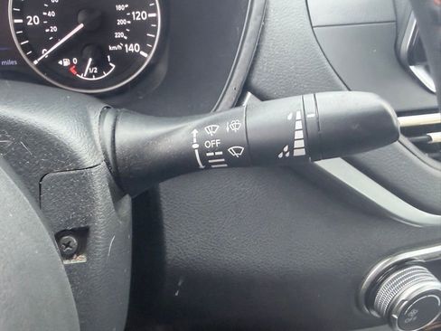 Used 2020 Nissan Altima 2.5 SR w/ Premium Package image 29