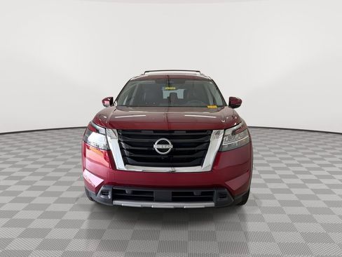 Certified 2024 Nissan Pathfinder SL AWD/4WD image 4