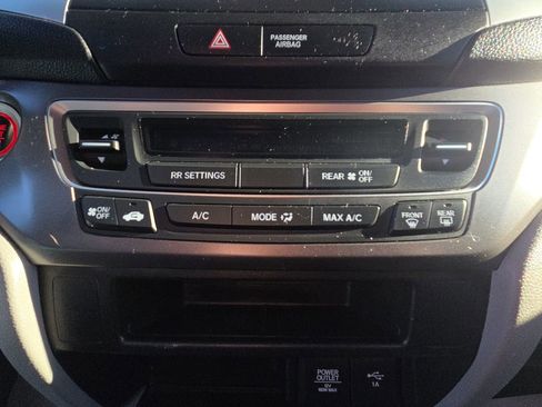 Used 2019 Honda Pilot LX image 31