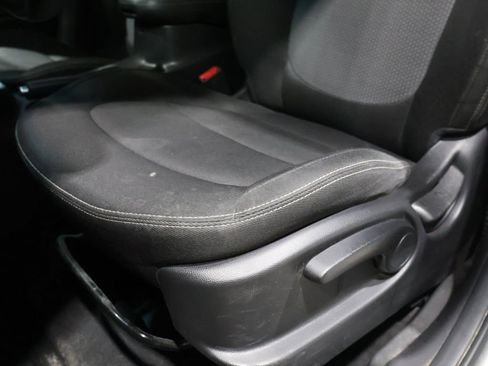 Used 2018 Kia Soul + image 9