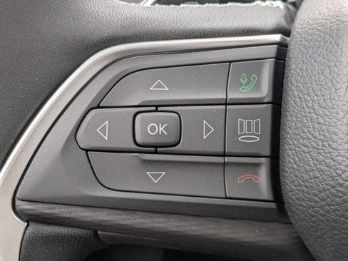 New 2025 Jeep Grand Cherokee Altitude image 22