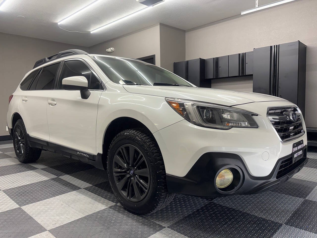Used 2018 Subaru Outback 2.5i Premium w/ Popular Package #1 AWD/4WD image 4