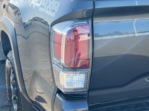 Used 2023 Toyota Tacoma TRD Off-Road w/ Advanced Technology Package AWD/4WD image 20