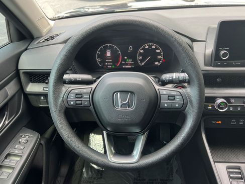 Used 2025 Honda CR-V EX image 23