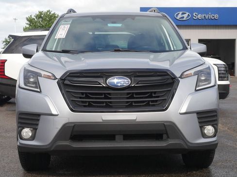 Used 2022 Subaru Forester Premium AWD/4WD image 5