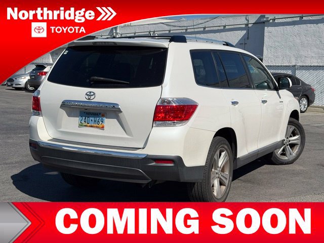 Used 2012 Toyota Highlander Limited w/ Tow Pkg FWD image 4