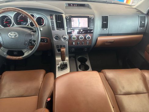 Used 2013 Toyota Tundra Platinum image 11